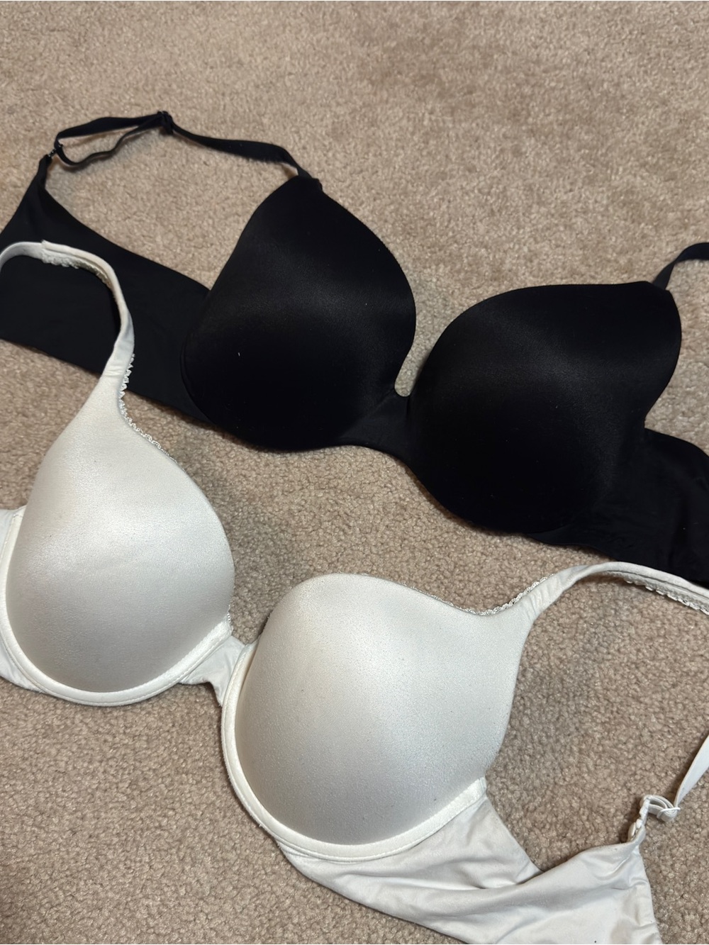 GOOD CONDITION 6 piece lot VICTORIAS SECRET “PERFECT SHAPE” 34 D bras - Picture 5 of 6